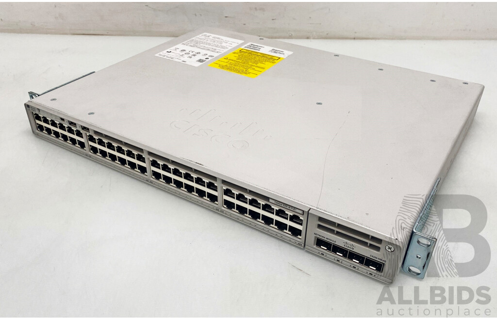 Cisco Catalyst (C9200-48P-A) 9200 48 PoE+ 48-Port Gigabit Ethernet Switch