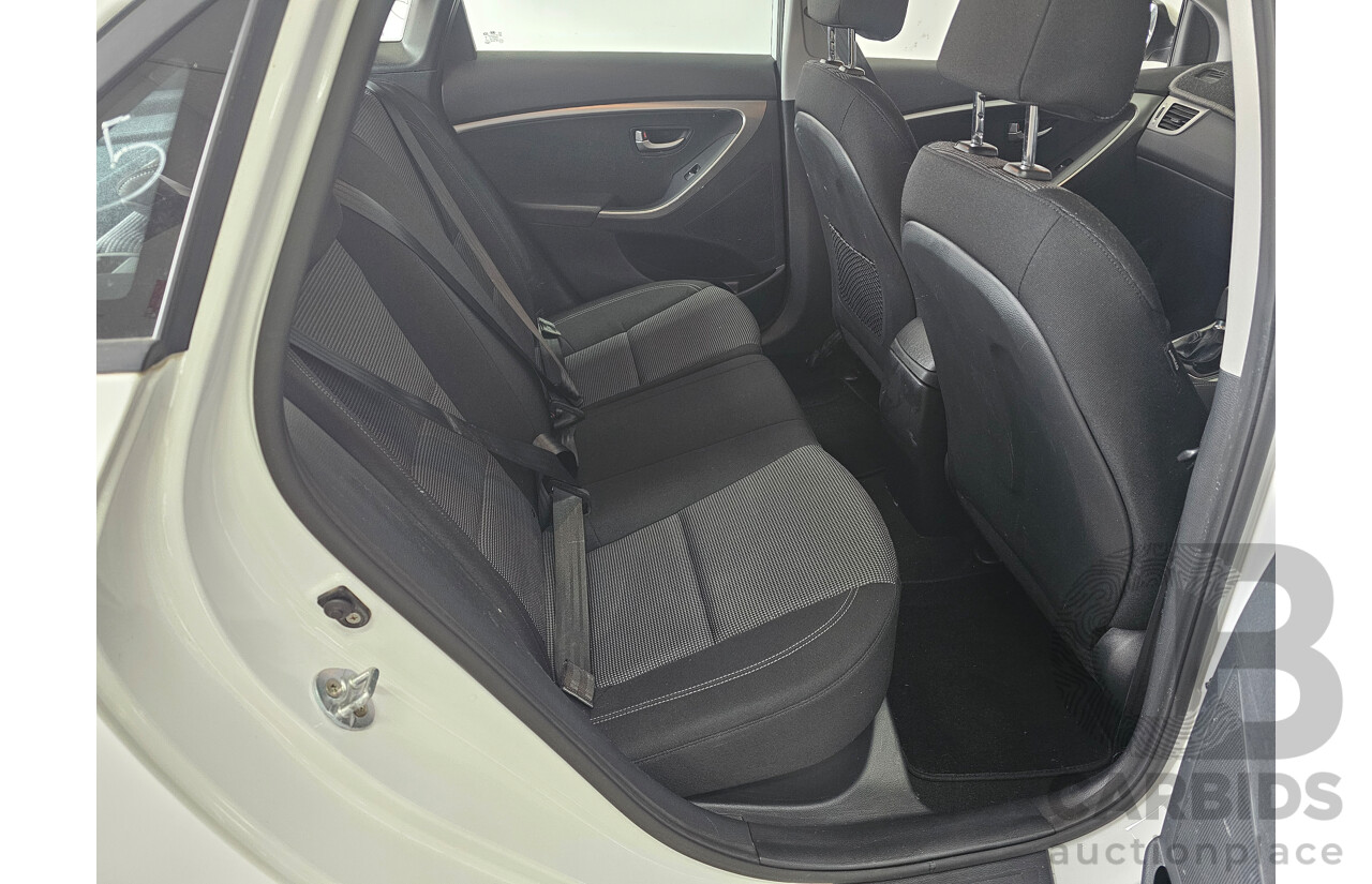 02/2016 Hyundai I30 ACTIVE 1.6 CRDi FWD GD4 SERIES 2 UPDATE 5D Hatchback White 1.6L