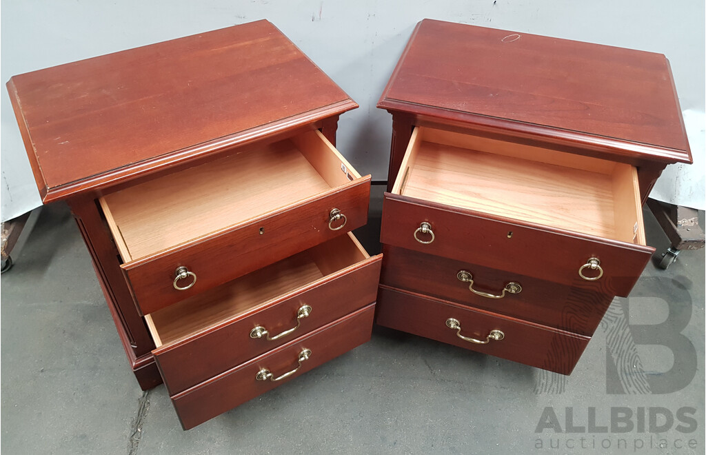 Drexel Heritage Bedside Table - Lot of 2