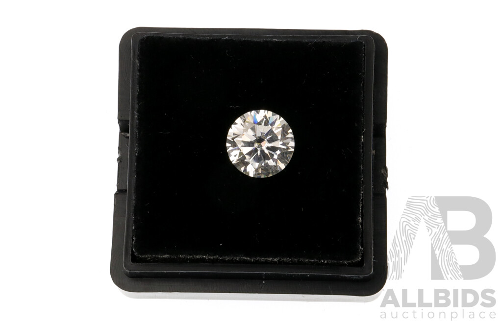 Large Moissanite: 7.0mm