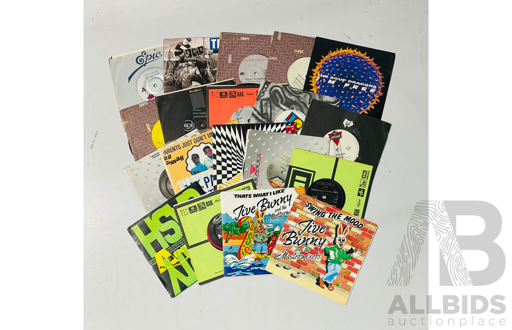 Collection Approx 20 1980s & Early 90s 7 Inch Vinyl Singles, Some with Picture Sleeves, Including Foreigner, the Soup Dragons Vanilla Ice, Salt N Pepa, DJ Jazy Jeff and More