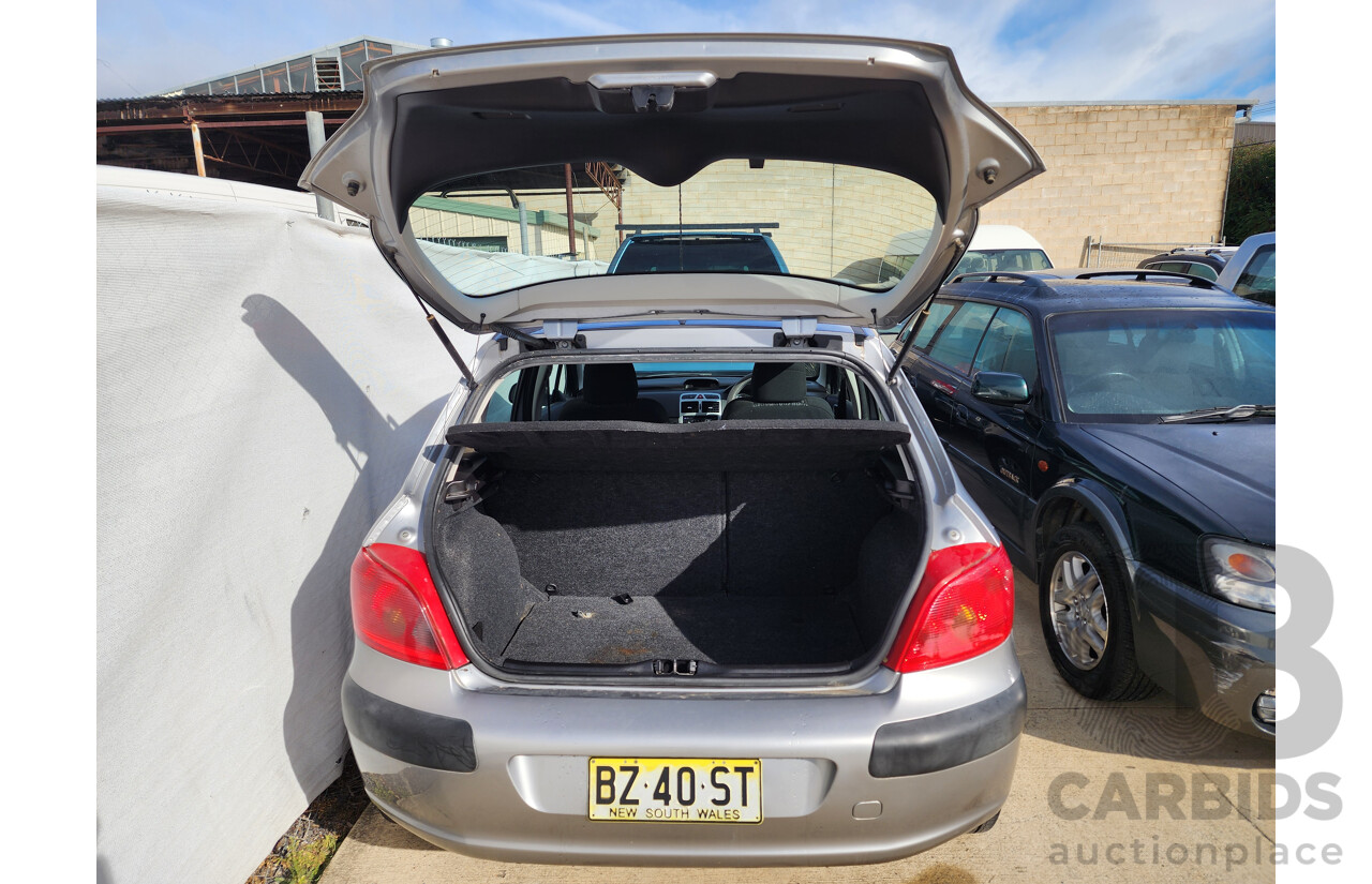 03/2005 Peugeot 307 1.6 FWD  5D Hatchback Grey 1.6L