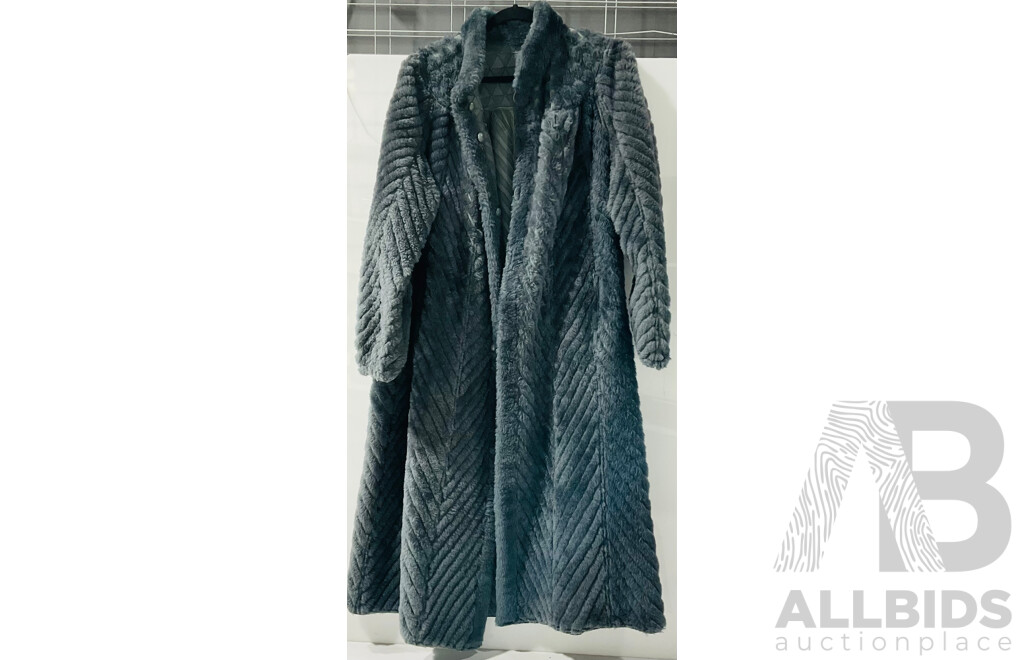Vintage Eugene of Collins Street Reversible Full Length Grey Lamb Coat Approx Length 1200 Cm