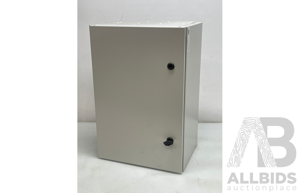 NHP NLINE Wall Mounted Enclosure