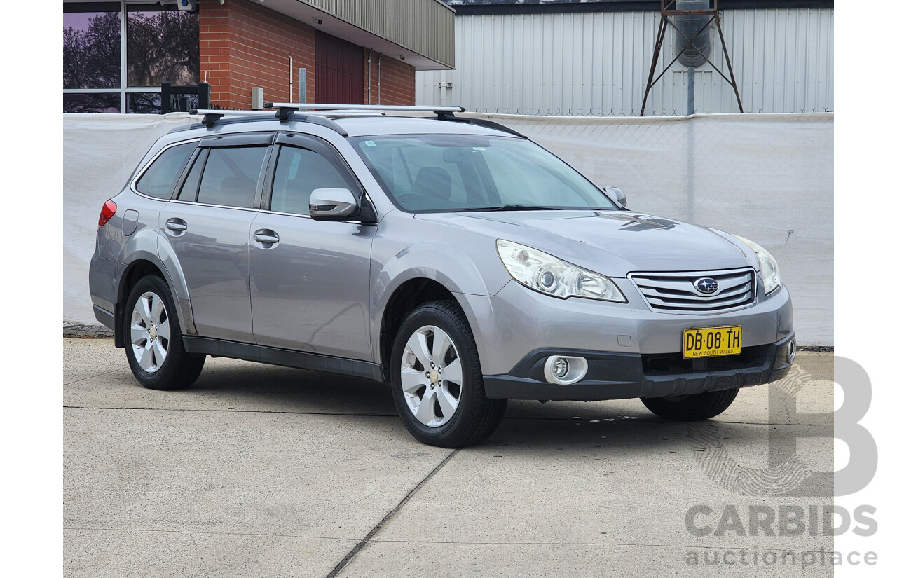 11/2010 Subaru Outback 2.5i PREMIUM AWD AWD MY10 4D Wagon Silver 2.5L