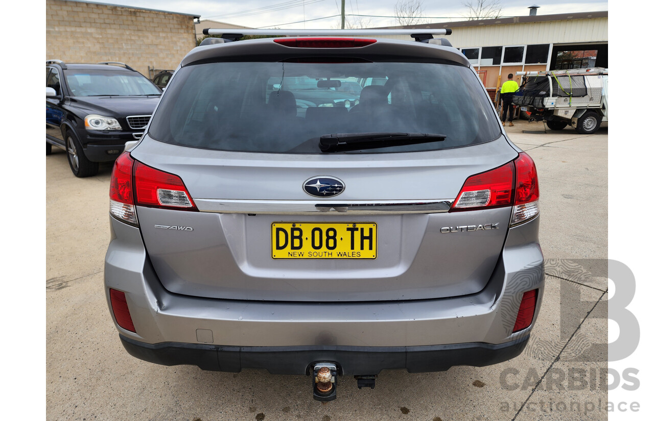 11/2010 Subaru Outback 2.5i PREMIUM AWD AWD MY10 4D Wagon Silver 2.5L