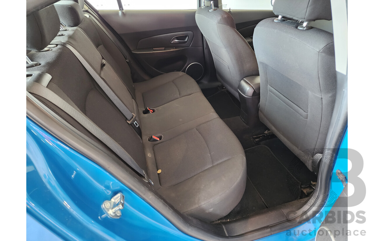 12/2013 Holden Cruze CD FWD JH MY13 4D Sedan Blue 1.8L