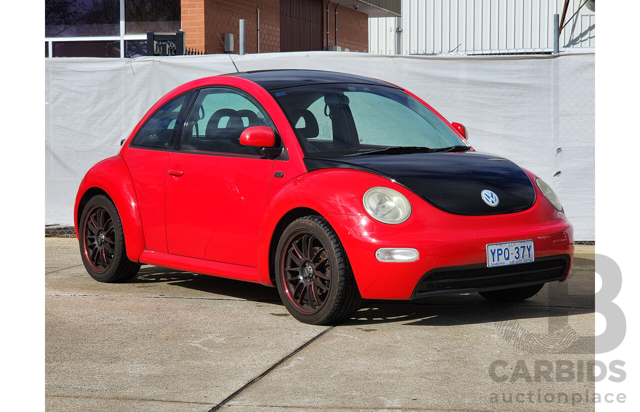 04/2001 Volkswagen Beetle 2.0 FWD 9C 3D Hatchback Red 2.0L