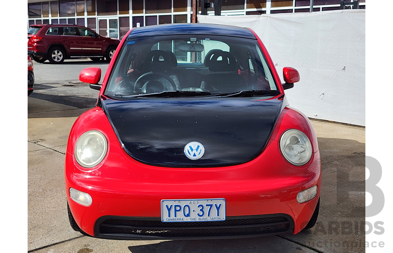 04/2001 Volkswagen Beetle 2.0 FWD 9C 3D Hatchback Red 2.0L