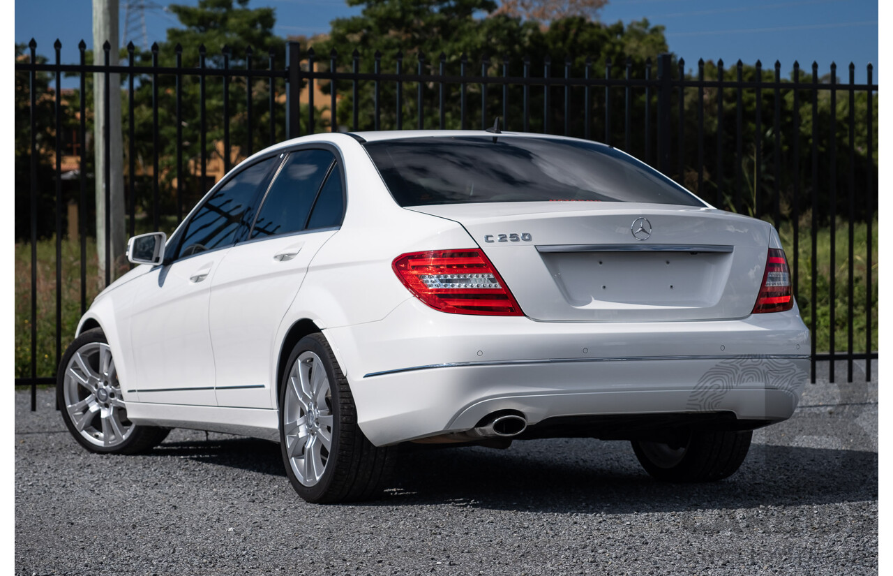 6/2013 Mercedes Benz C250 Avantgarde W204 MY13 4d Sedan Polar White Turbo 1.8L