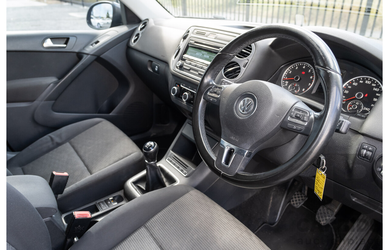 10/2011 Volkswagen Tiguan 118 TSI 5NC MY12 4d Wagon Pepper Grey Metallic Turbo 1.4L