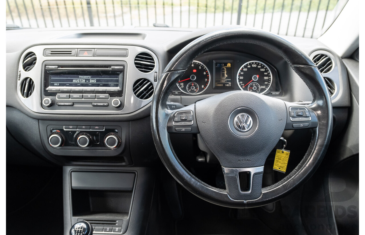 10/2011 Volkswagen Tiguan 118 TSI 5NC MY12 4d Wagon Pepper Grey Metallic Turbo 1.4L