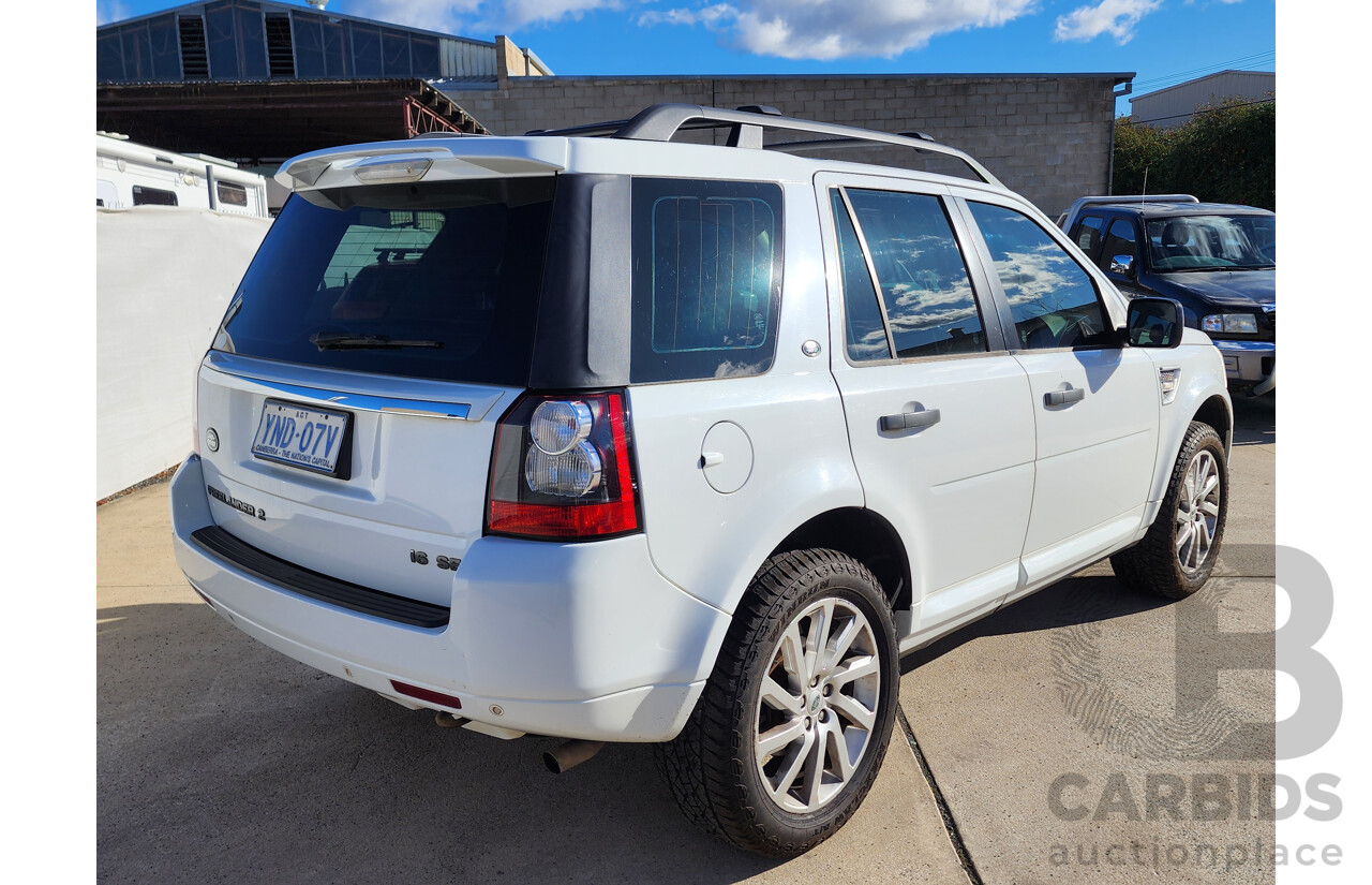 11/2010 Land Rover Freelander 2 SE (4x4) 4x4 LF MY10 4D Wagon White 3.2L