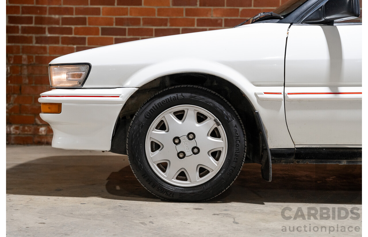 10/1990 Toyota Corolla SX SECA AE93 5d Liftback White 4A-GE 1.6L