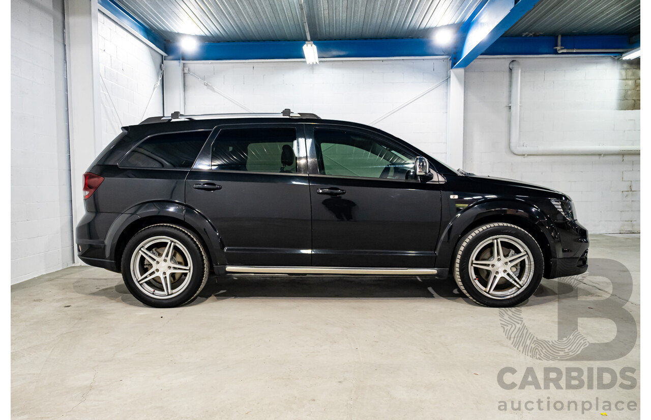 2/2016 Fiat Freemont Crossroad JF 4d Wagon Black V6 3.6L - 7 Seater