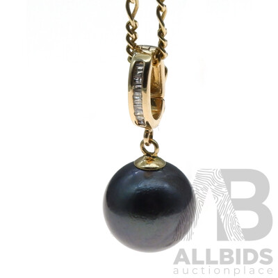 9ct Tahitian Pearl Pendant with Diamond Set Enhancer Clip, Est TDW 0.05ct, on 9ct Figaro 3+1 Chain, 58cm, 7.67 Grams