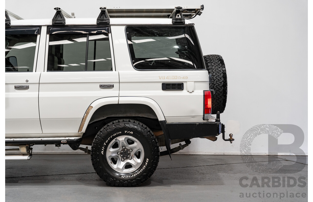 1/2009 Toyota Landcruiser GXL (4x4) VDJ76R 09 Upgrade 4d Wagon White Turbo Diesel V8 4.5L
