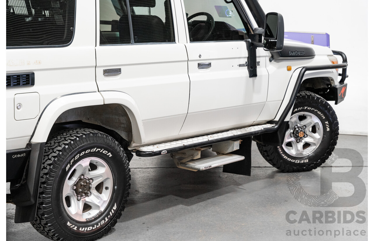 1/2009 Toyota Landcruiser GXL (4x4) VDJ76R 09 Upgrade 4d Wagon White Turbo Diesel V8 4.5L