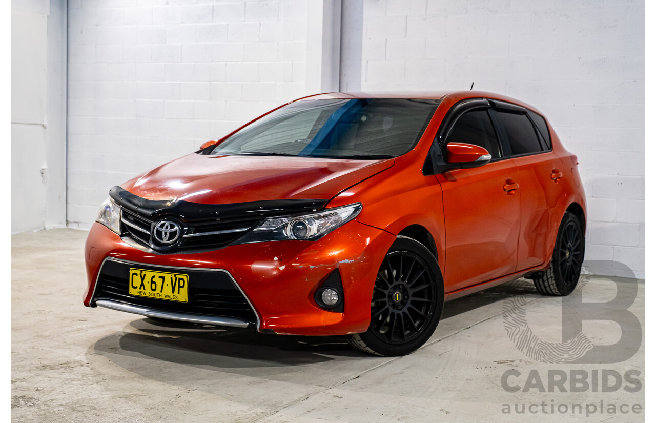 3/2015 Toyota Corolla Levin SX ZRE182R MY15 4d Hatchback Inferno Metallic Orange 1.8L