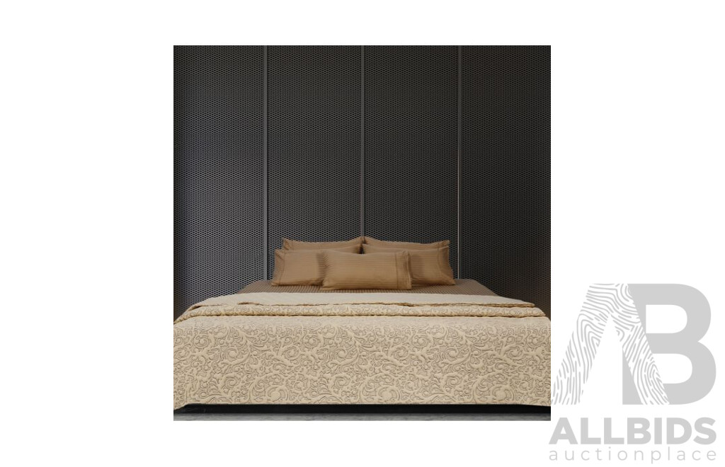 FERN FABRIC Royal Coffee - Queen - 850GSM Coverlet - ORP $359.00