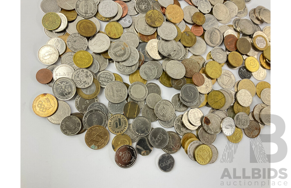 Collection of International Coins and Tokens Including AMF, Italian Phone, Super Stars of League, Sydney Harbour Bridge Commemorative and More - Approximately 1.65 Kilograms