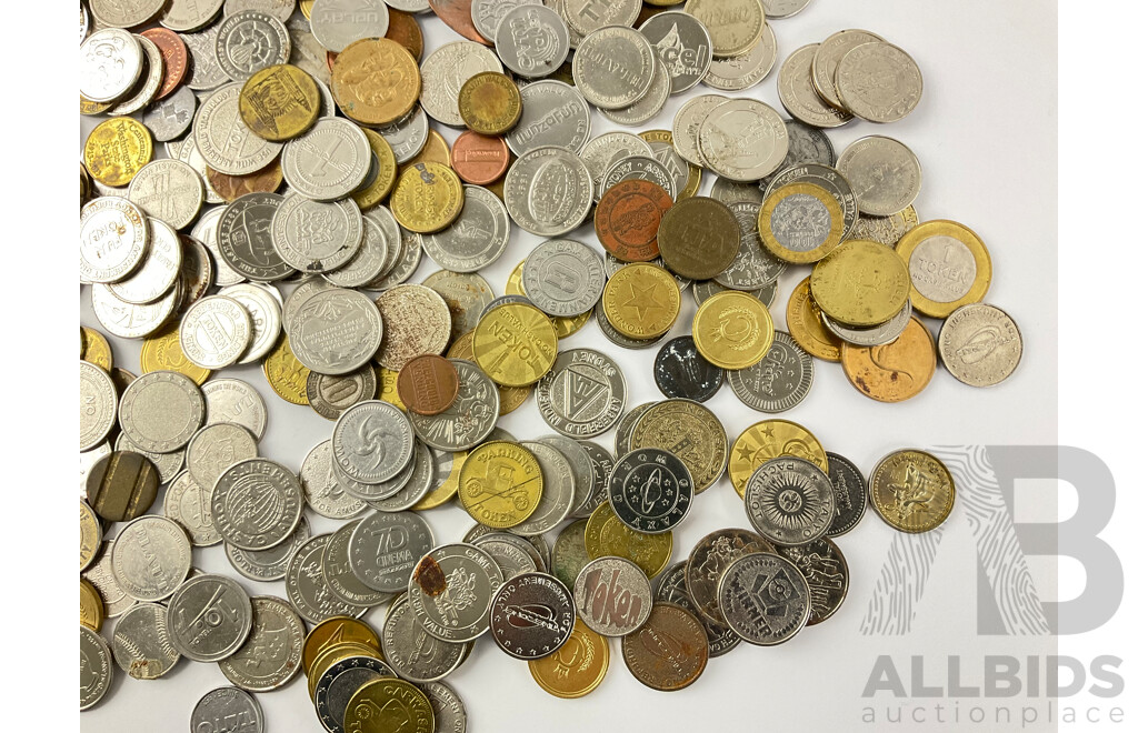 Collection of International Coins and Tokens Including AMF, Italian Phone, Super Stars of League, Sydney Harbour Bridge Commemorative and More - Approximately 1.65 Kilograms