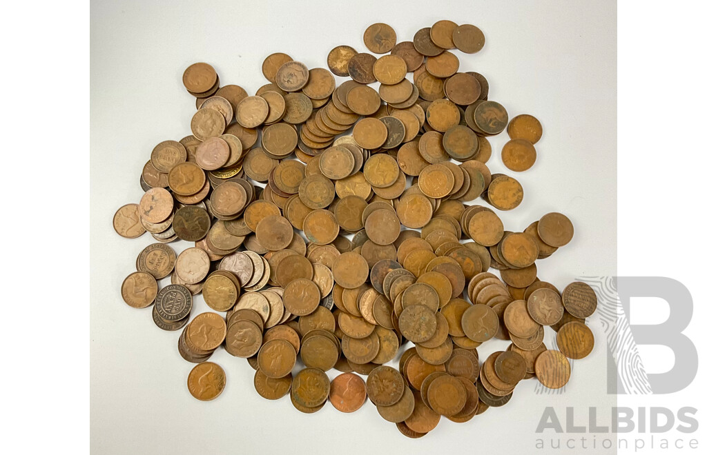 Collection of Australian KGV, KGVI and QE2 Pennies - Approximately 3.7 Kilograms