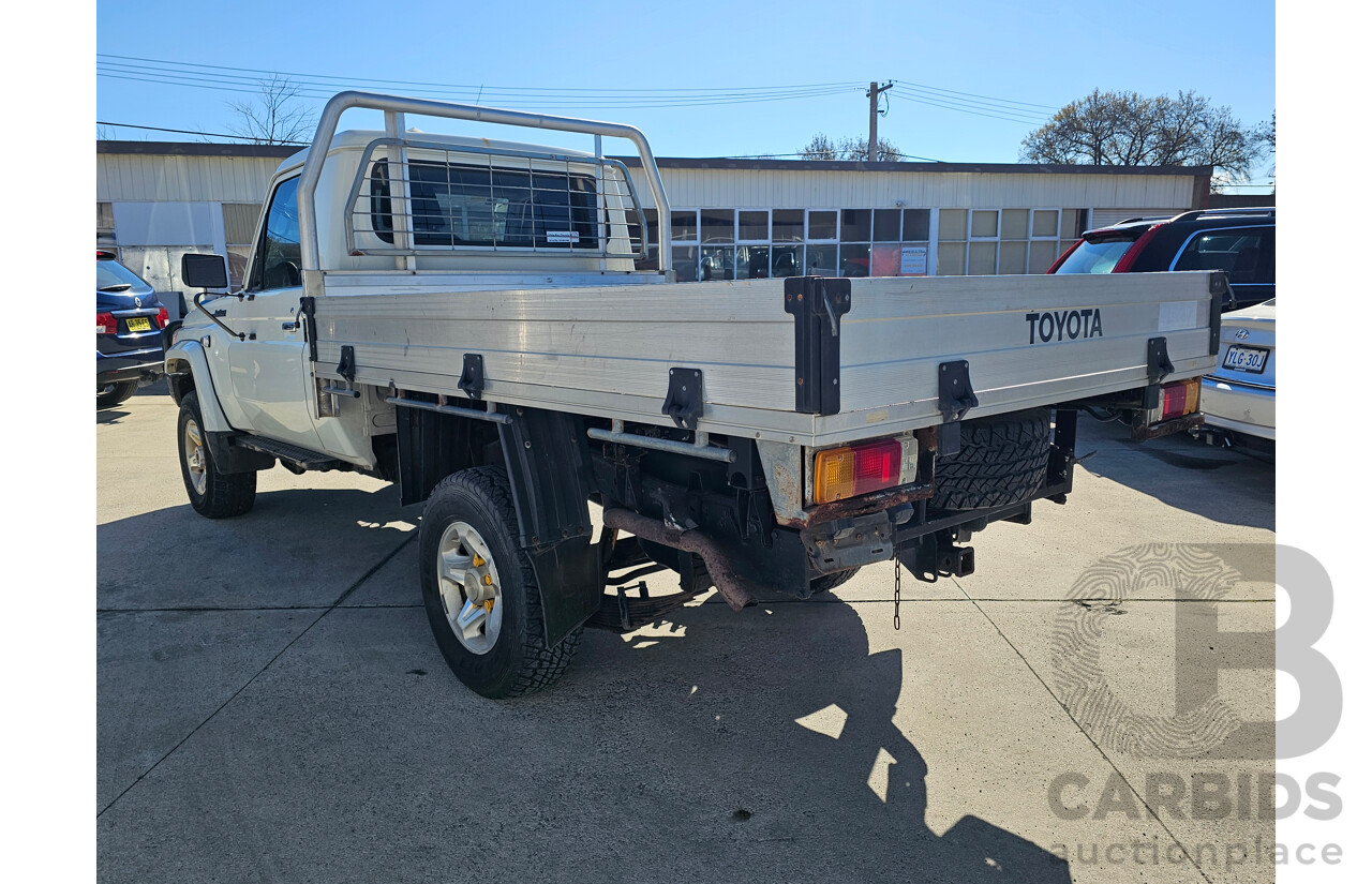 08/2020 Toyota Landcruiser GX (4x4) 4x4 VDJ79R C/Chas White 4.5L