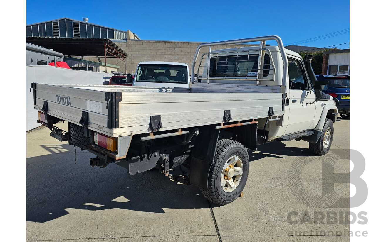 08/2020 Toyota Landcruiser GX (4x4) 4x4 VDJ79R C/Chas White 4.5L