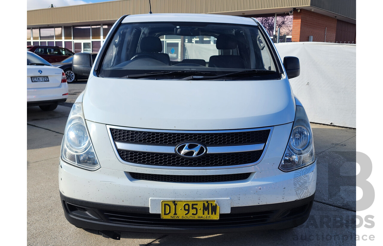 04/2012 Hyundai Iload  RWD TQ 4D Van White 2.4L