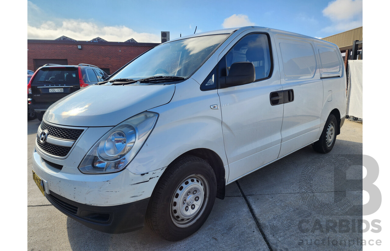 04/2012 Hyundai Iload  RWD TQ 4D Van White 2.4L