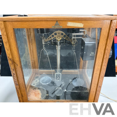 Vintage Sartorius-werke Analytical Balance Scales in Isolation Case Made in Germany