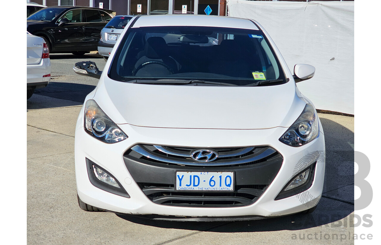 9/2012 Hyundai i30 Elite 1.6 CRDi GD 5d Hatchback White 1.6L