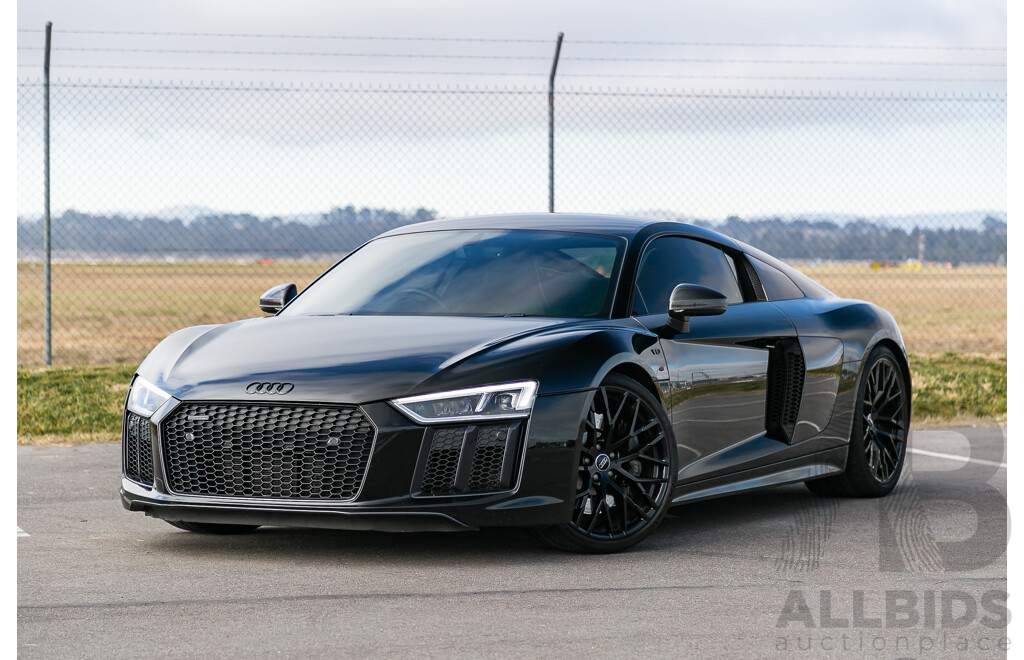 アウディ R8 48256-1a_ex.jpg