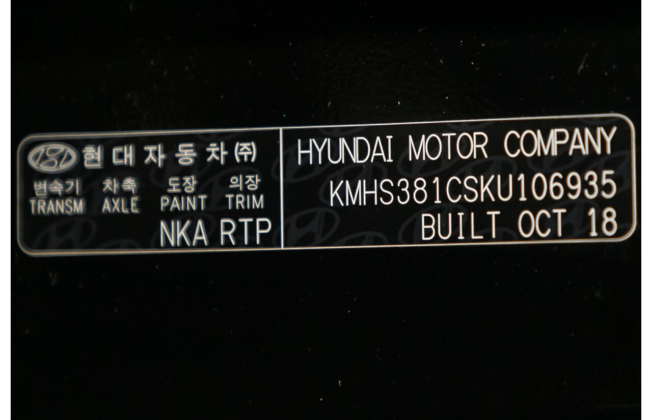 11/2018 Hyundai Santa Fe Highlander (4x4) TM MY19 4d Wagon Phantom Black Turbo Diesel 2.2L - 7 Seater