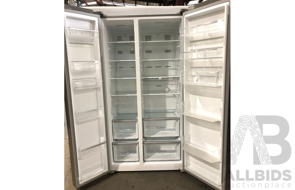 Westinghouse 620 Litre Stainless Steel Side by Side Fridge/Freezer
