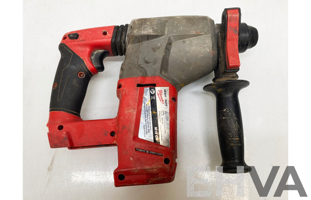 Milwaukee (M18 CH) Rotary Hammer Drill