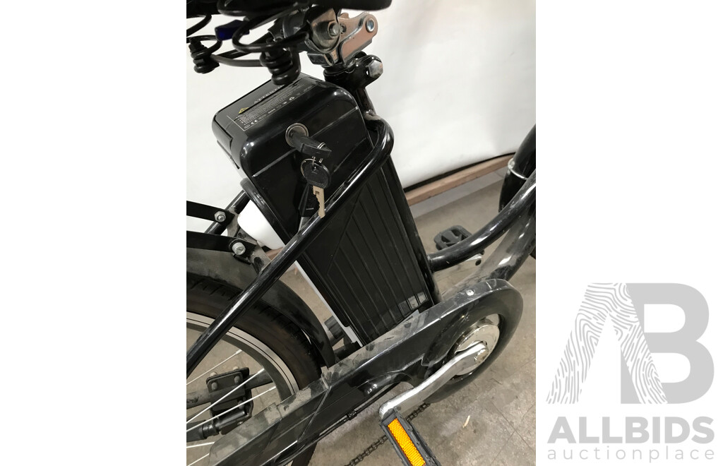 Black 6 Speed Electric Bicycle