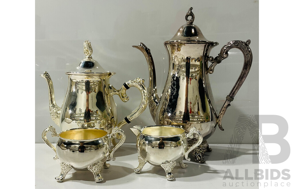 Lovely Vintage Ranleigh Silver Plate Trio of Teapot, Creamer and Sugar Bowl, Alongside Larger Viners Coffee Pot
