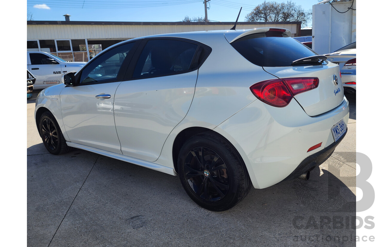 03/2014 Alfa Romeo Giulietta PROGRESSION 1.4 FWD  5D Hatchback White 1.4L