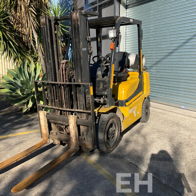 2014 Yale Forklift GLP25TK