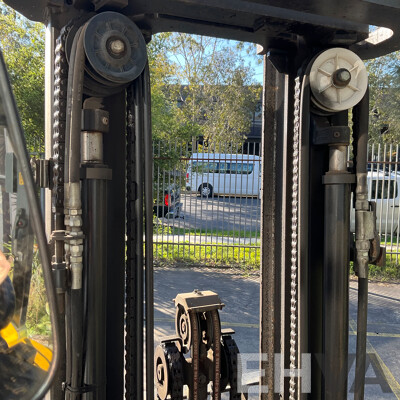 2014 Yale Forklift GLP25TK