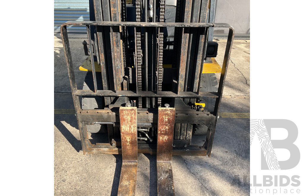 2014 Yale Forklift GLP25TK