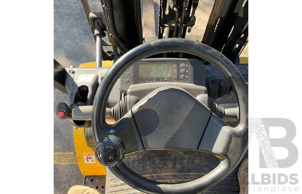 2014 Yale Forklift GLP25TK
