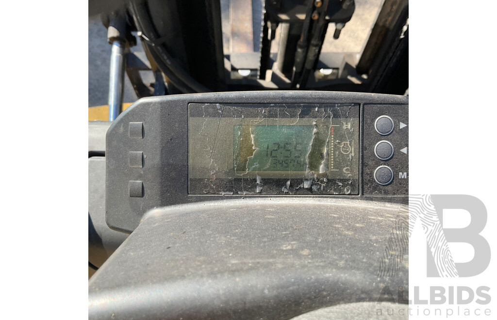 2014 Yale Forklift GLP25TK