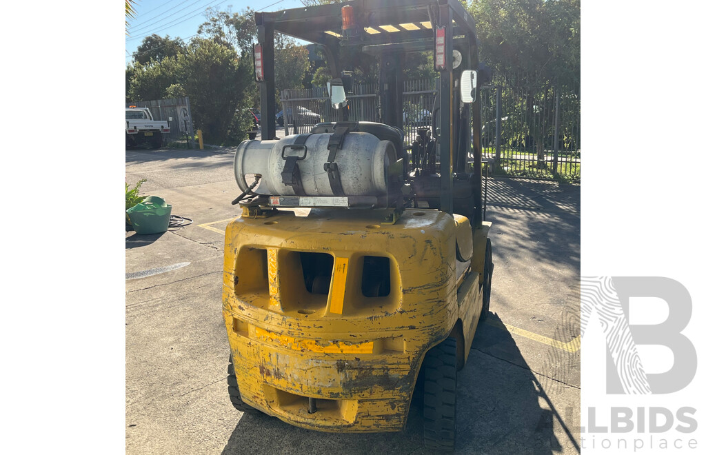 2014 Yale Forklift GLP25TK