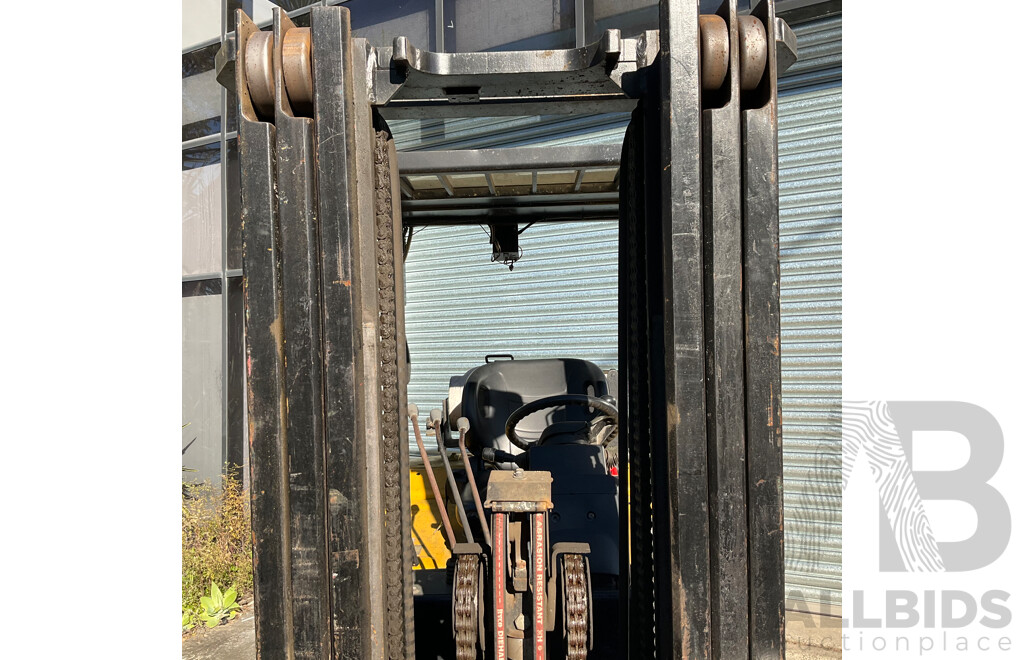 2014 Yale Forklift GLP25TK