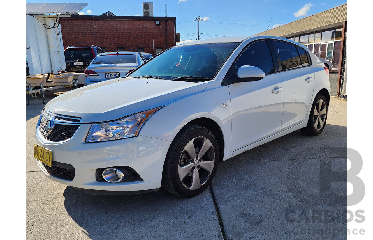 02/2014 Holden Cruze EQUIPE FWD JH MY14 5D Hatchback White 1.8L