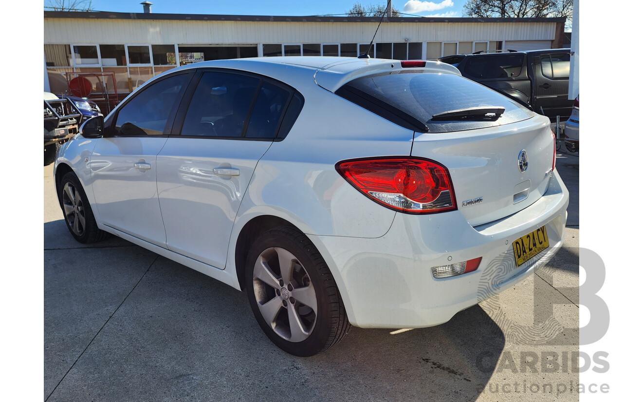 02/2014 Holden Cruze EQUIPE FWD JH MY14 5D Hatchback White 1.8L