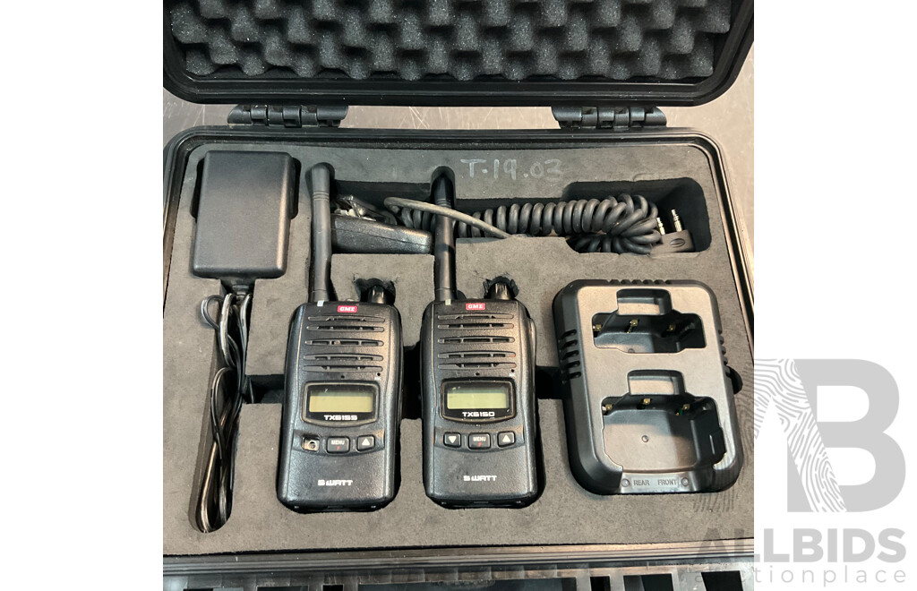 GME TX6150 & TX6155 Handheld Radio Set in Carry Case